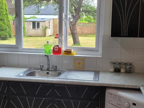 Luton Apartment | Modern Apartment in Luton