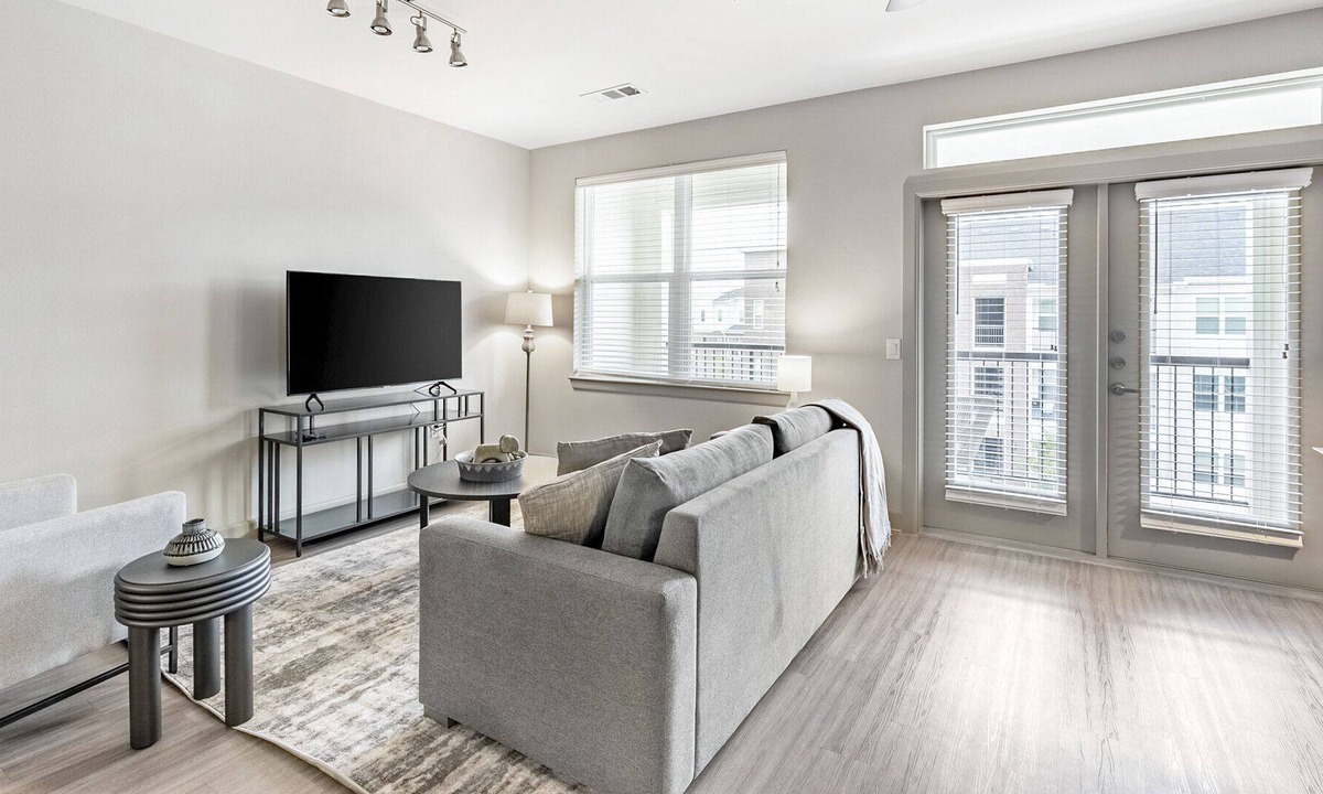 La Porte Apartment | Modern Apartment in Prime Location (ID7956X19)