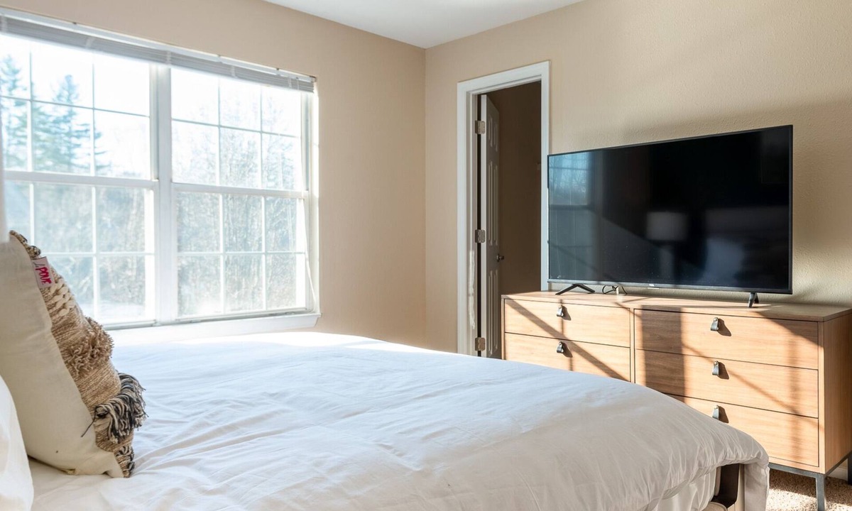 Ballwin Apartment | Modern Apartment in Prime Location (ID7050X25)