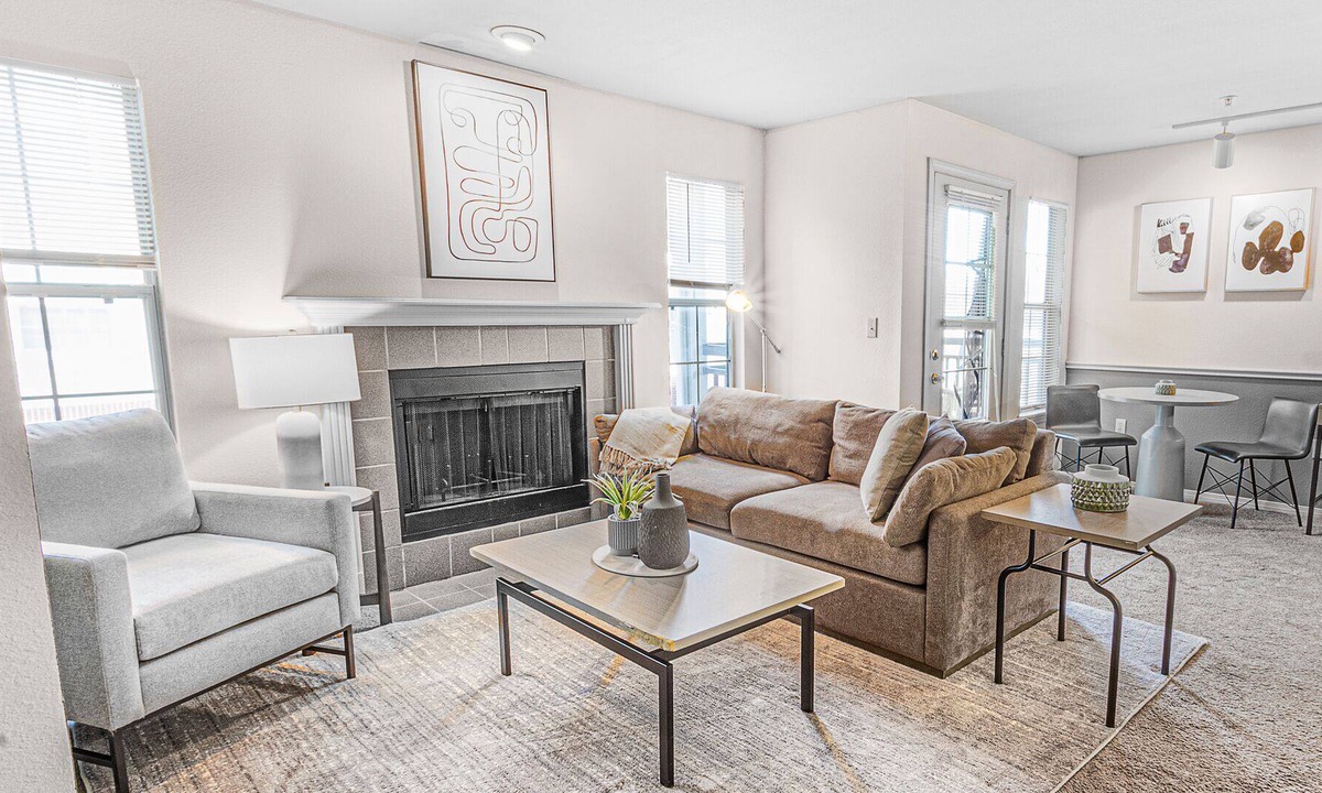 Wichita Apartment | Modern Apartment in Prime Location (ID9304X07)