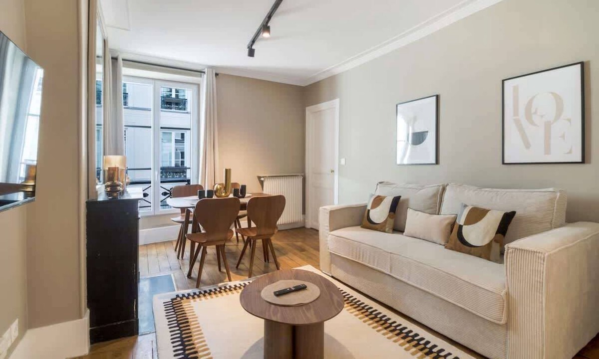 Quartier des Invalides Apartment | Modern apartment in the heart of the 7th arrondissement
