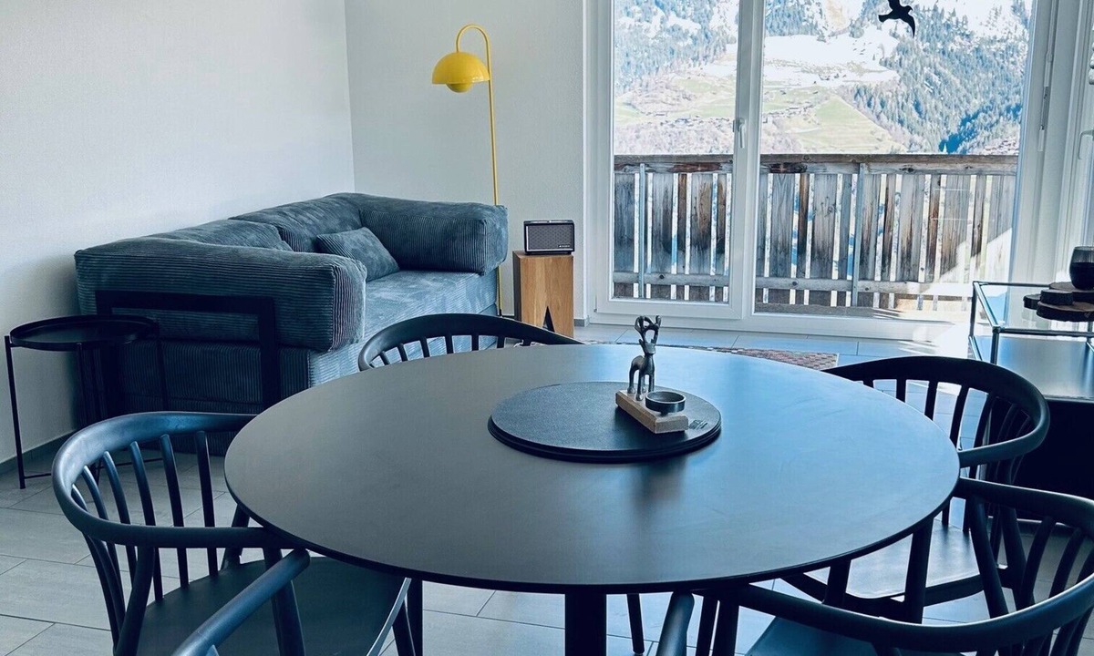 Praden Apartment | Modern apartment in the mountains with a view of the mountains