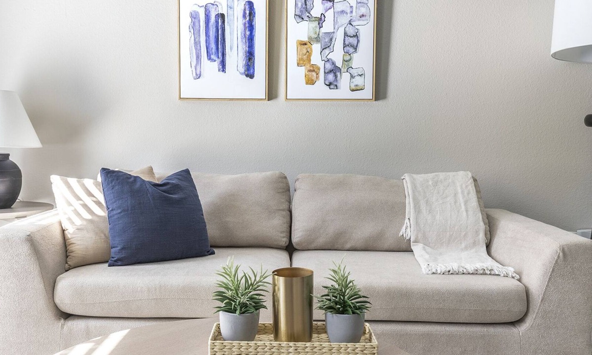 Stone Oak Apartment | Modern Apartment in Prime Location (ID8966X34)