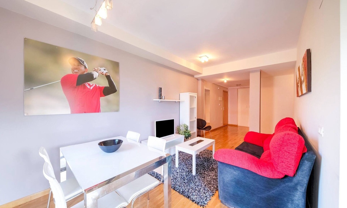 Ciruena Apartment | Modern Apartment near Cirueña Vineyards