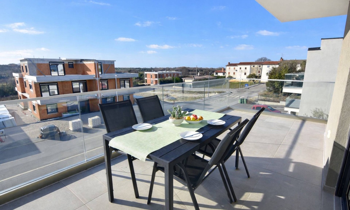 Valica Apartment | Modern apartment near Kanegra Beach