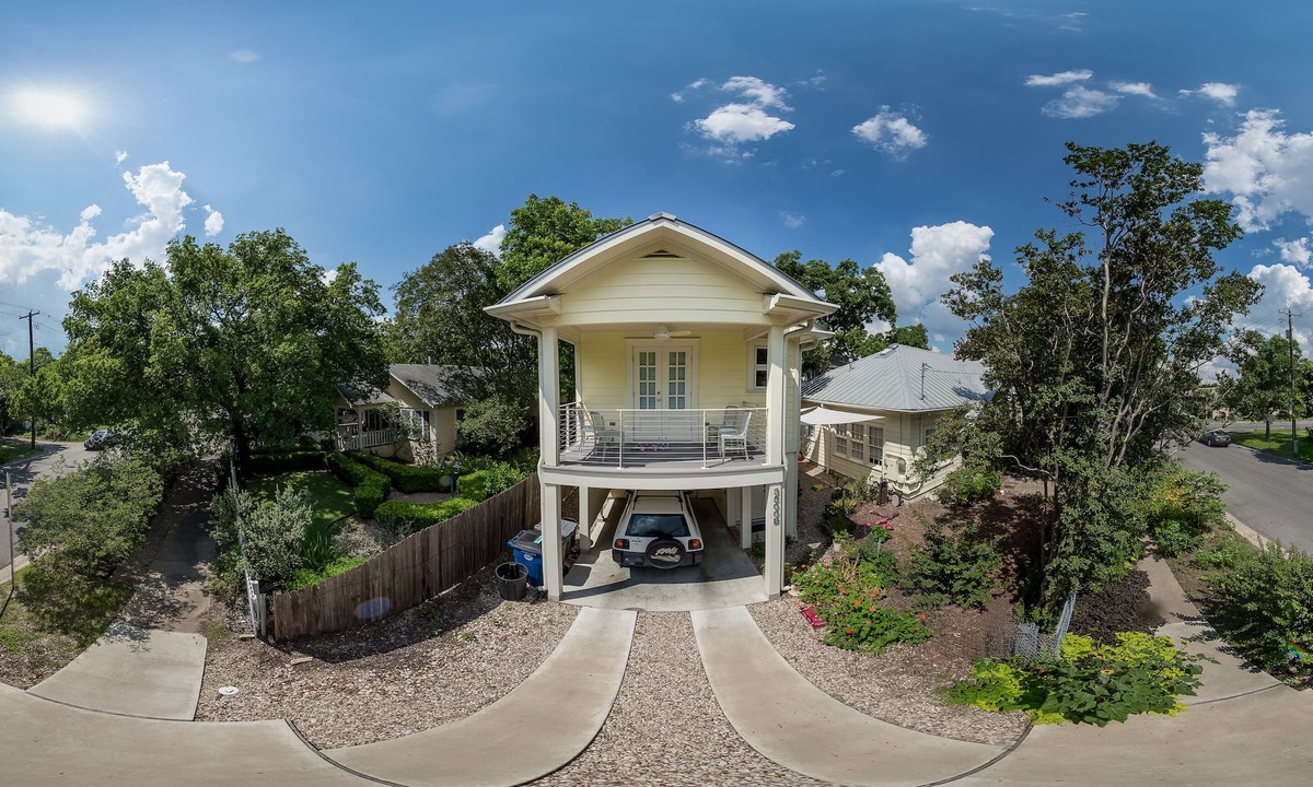 North University Apartment | Modern apartment near the University of Texas