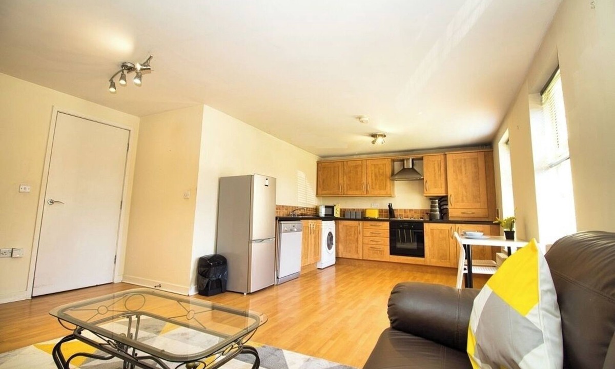 Doncaster Apartment | Modern Apartment - Quiet Location