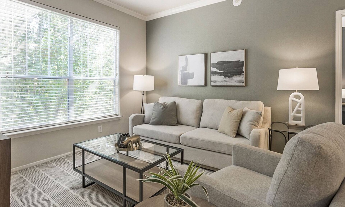 Alden Bridge Apartment | Modern Apartment in Prime Location (ID5888X16)