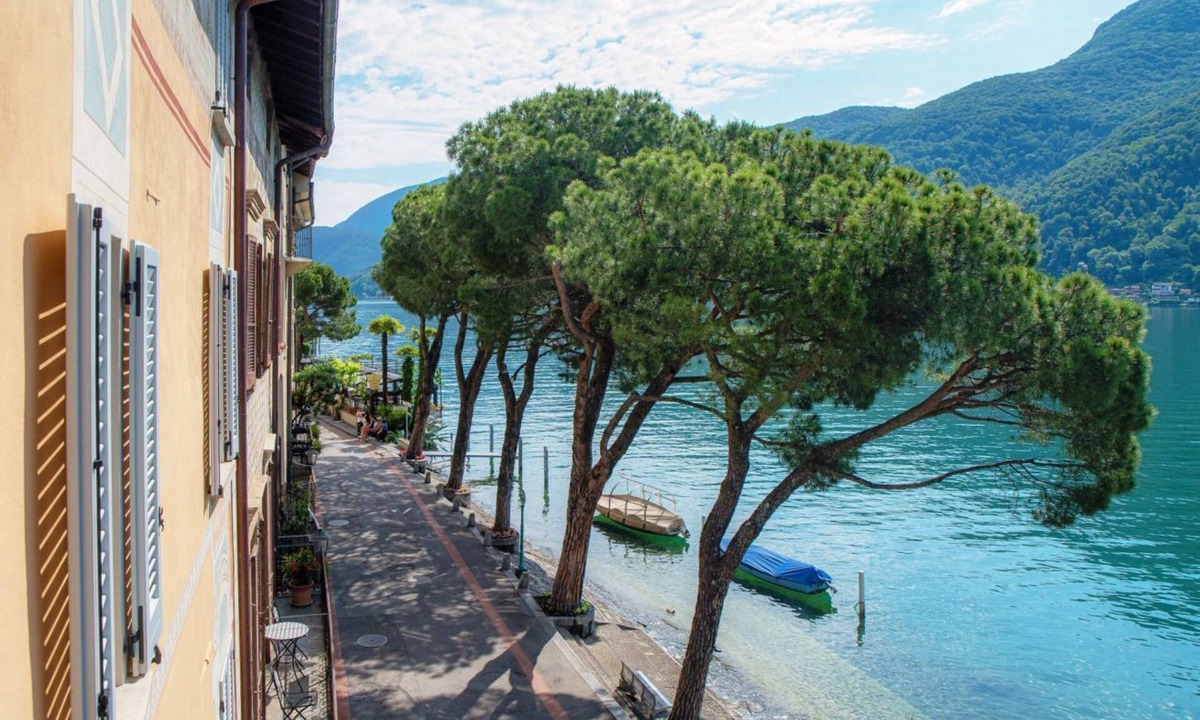 Morcote Apartment | Modern apartment with a view of the lake in Morcote (Balcone sul Lago)