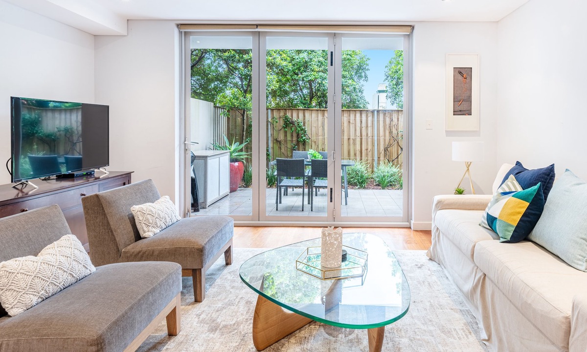 Bondi Apartment | Modern apartment with Large Courtyard