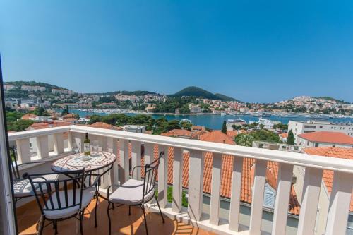 Gruz Apartment | MODERN APARTMENT WITH SEA VIEW