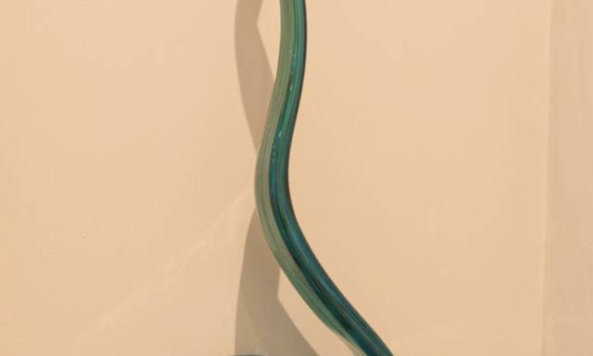 Brondesbury Park Apartment | Modern Apt