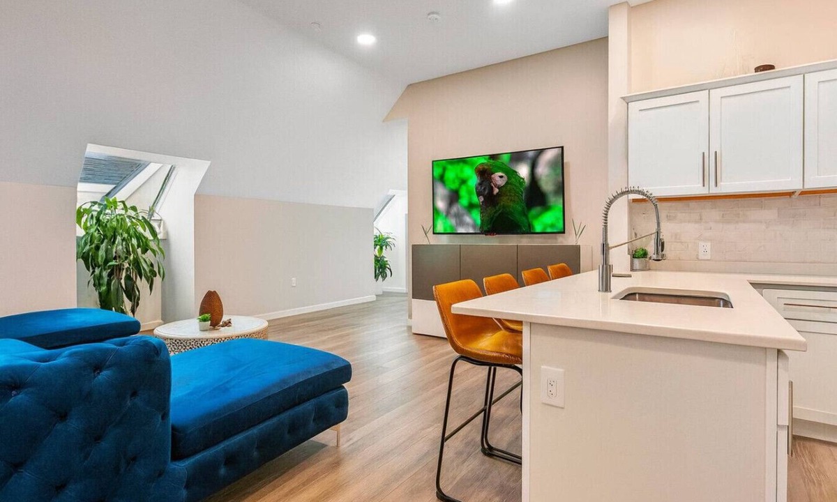 Downtown Apartment | Modern apt in Wooster Square