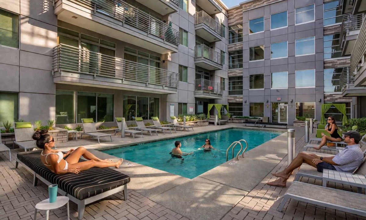 Evans Churchill Apartment | Modern Apt Near ASU & Roosevelt Row + Parking|WD