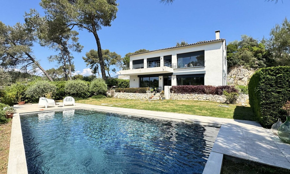 Les Maillans Villa | Modern architect-designed villa with pool - Immersion in nature & light