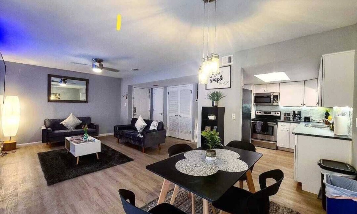 St. Johns Condo | Modern ATX Getaway