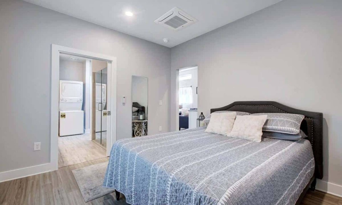 Austin Hills House | Modern Austin Guesthouse, Pets Welcome!