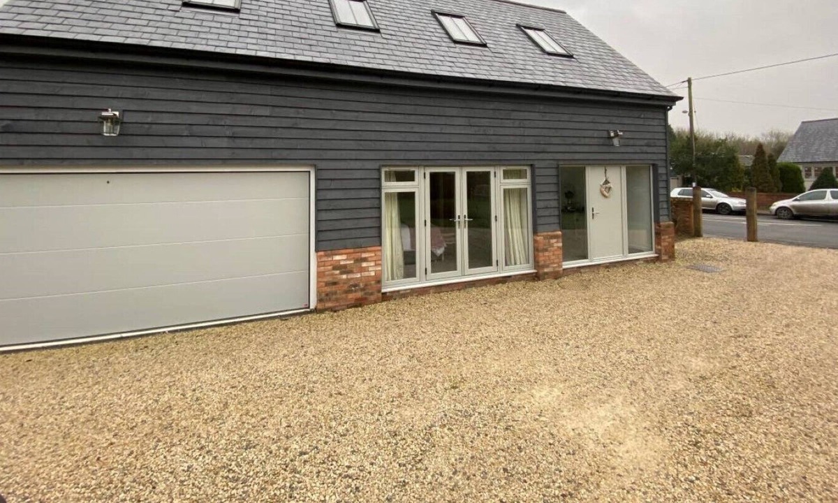 Bletchley House | Modern barn conversion Mursley