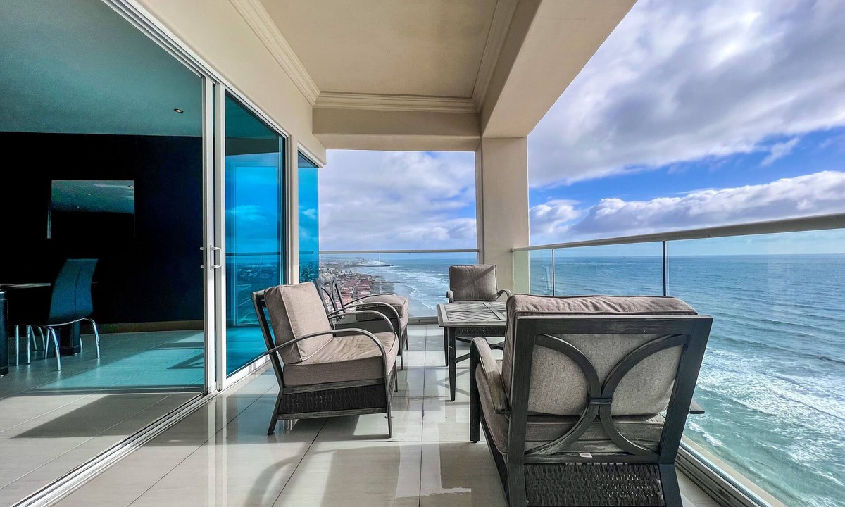 Rosarito Condo | Modern-Beach Access-MarYSolCondo-18thFLR-Rosarito