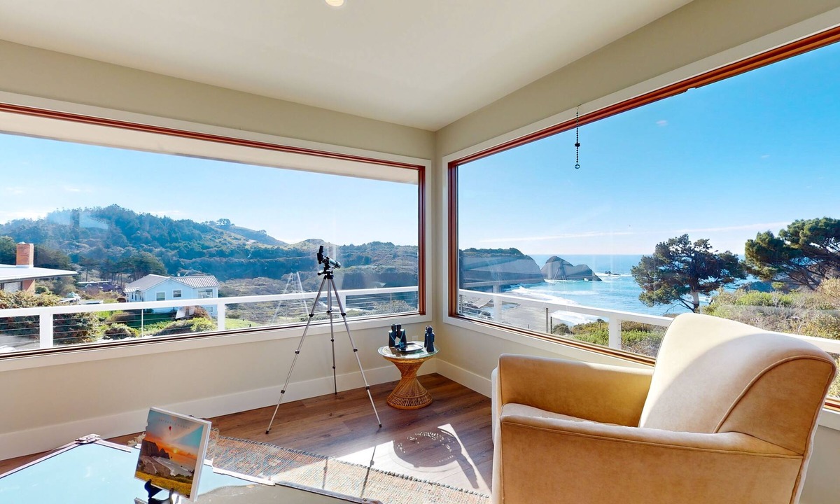 Elk House | Modern beach home with panoramic views & updated interior - great location