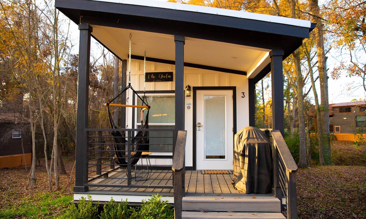 Mount Vernon Cabin | Modern Beach Retreat - 1 Bed/Loft
