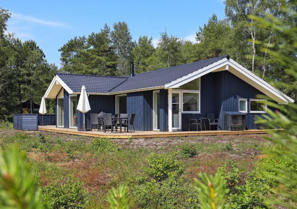 Læsø House | Modern Beach Retreat in osterby-By Traum