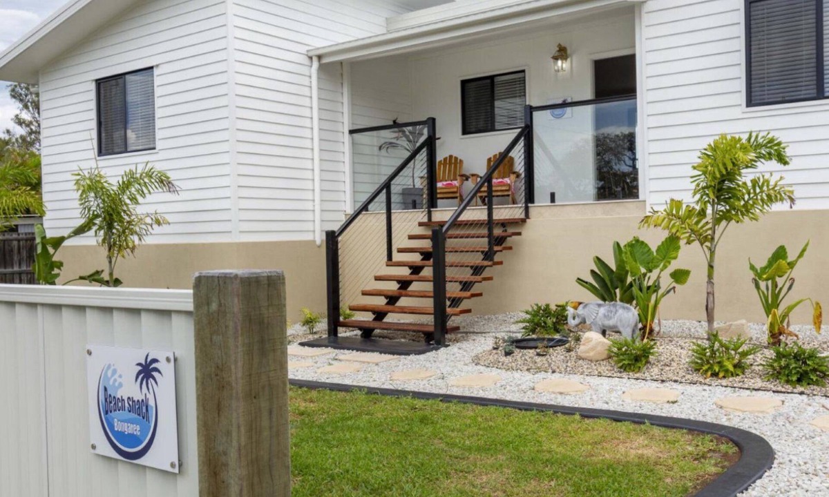 Bongaree House | Modern Beach Shack - Bongaree