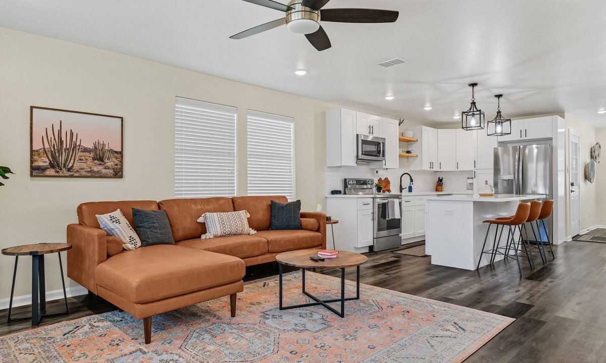 Lawndale/ Wayside House | Modern, beautifully renovated 3 bed/3 bath house