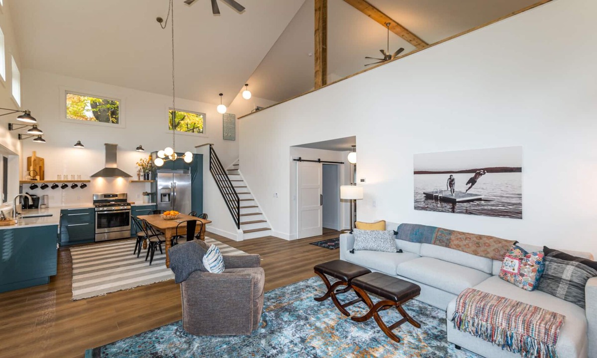 Otis House | Modern Berkshires Cottage 🌲 Gas Stove, Large Deck & W/D + 7 mins to Otis Ridge