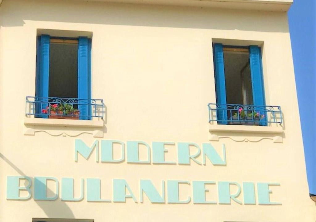 Quillan House | Modern Boulangerie, large 6 bedroom village house