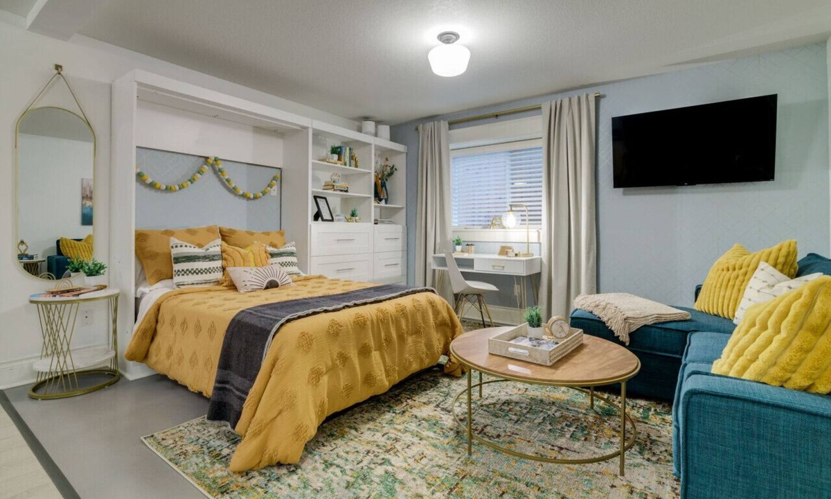 University Park Apartment | Modern & Bright Walkable U of P Studio, Fast WiFi