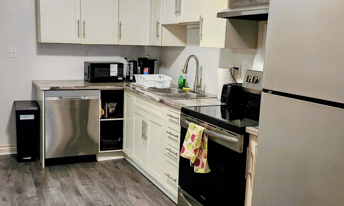 Brockville House | Modern Brockville Getaway | Walk to River, Dining & Downtown