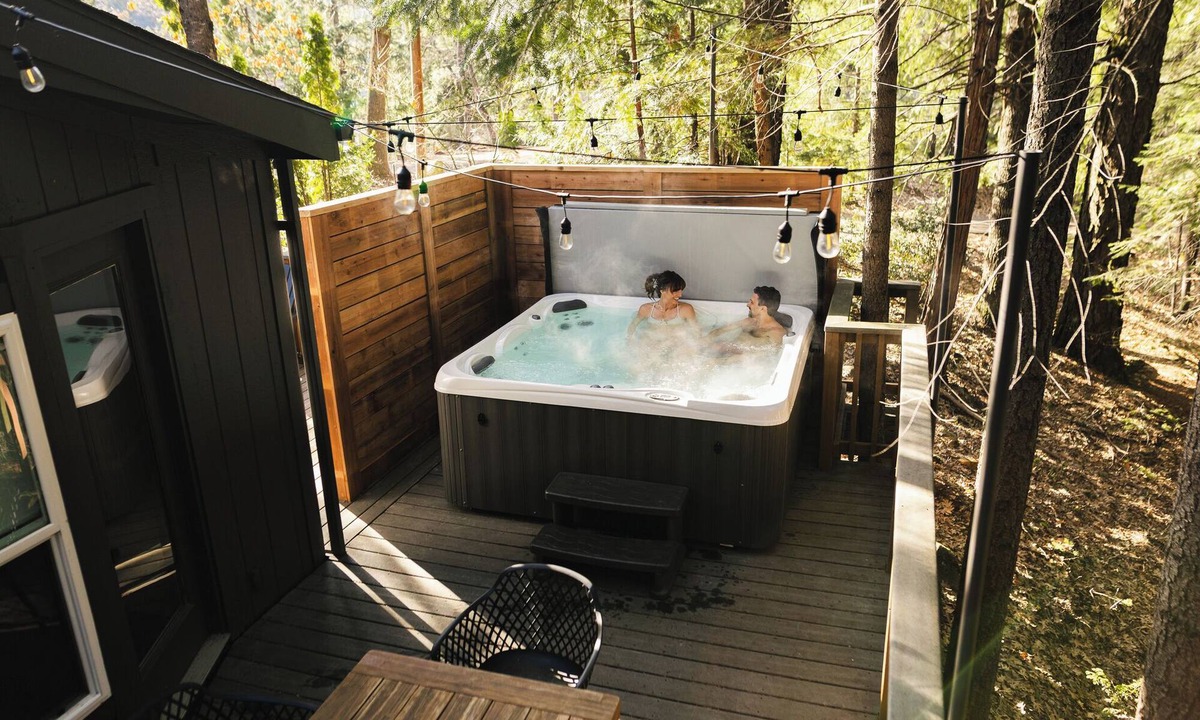 Dunsmuir Cabin | Modern Cabin (Aspen)