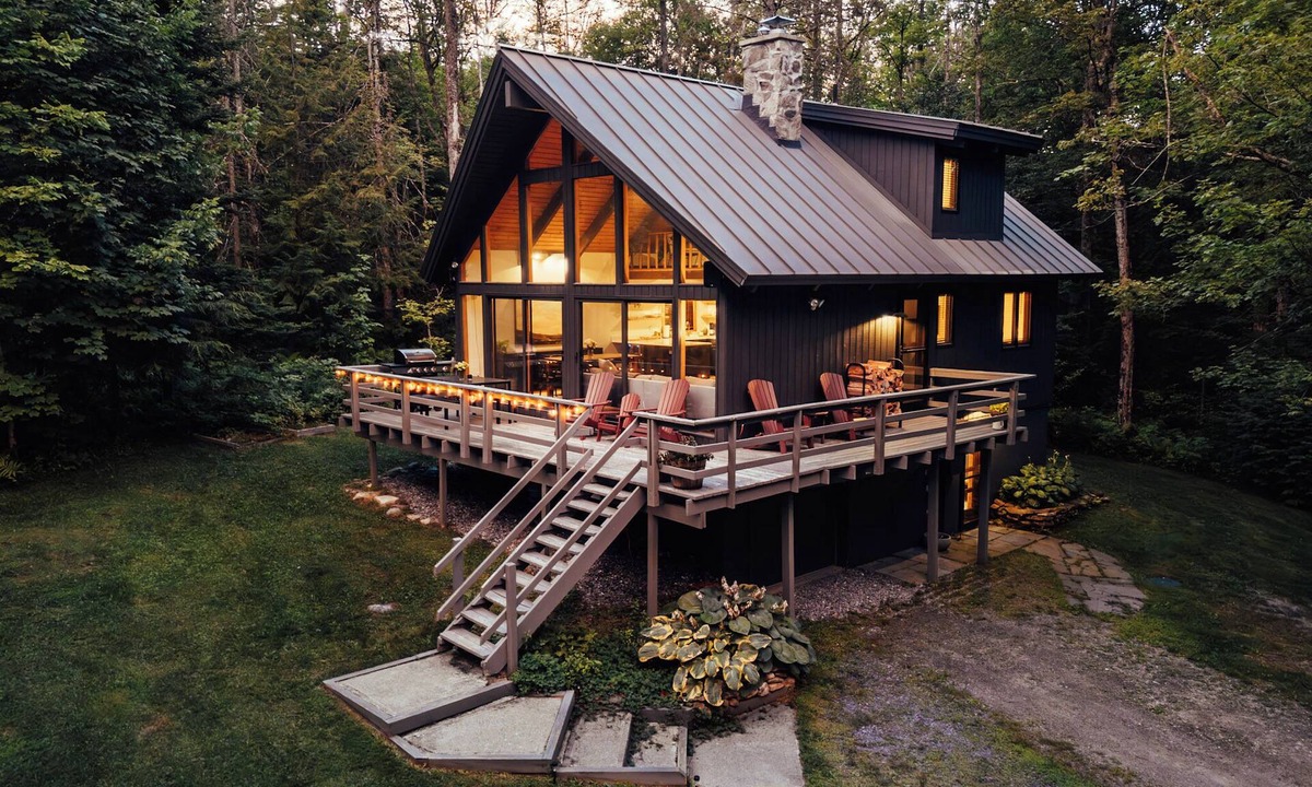 Weston Ski Chalet | Modern cabin oasis close to Stratton, Okemo, Bromley and Magic