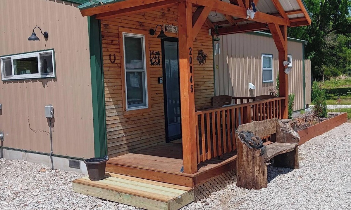 Dunnegan House | Modern Cabin with all the Amenities