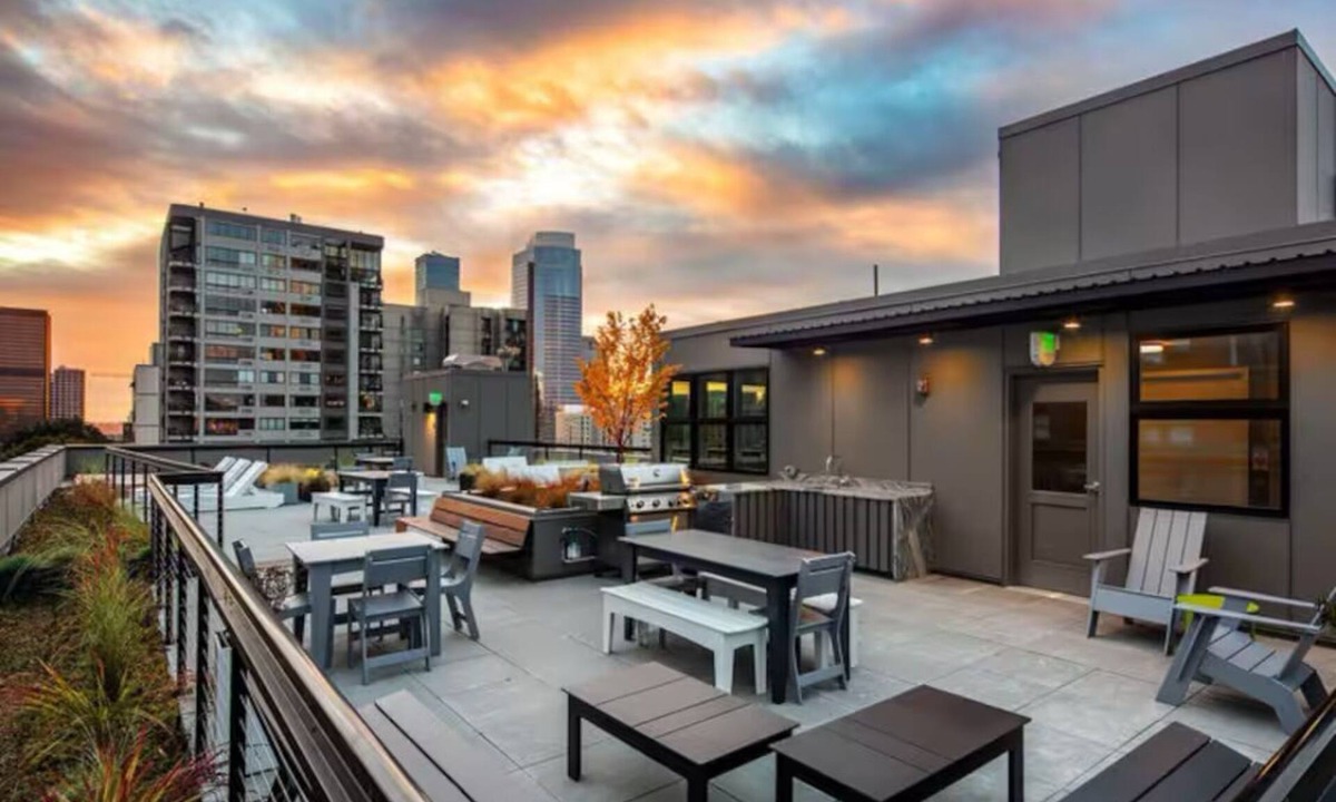 First Hill Apartment | Modern Capitol Hill Studio A/C + High-Speed WiFi Prime Location