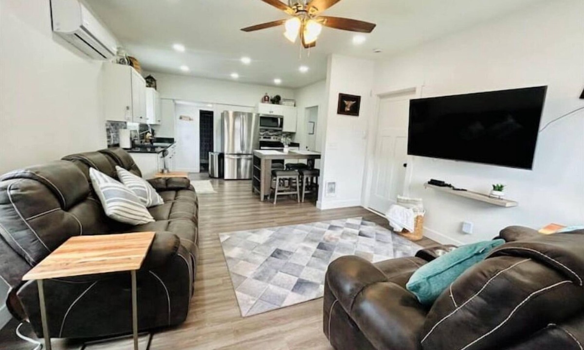 Blackfoot House | Modern Central Blackfoot Living