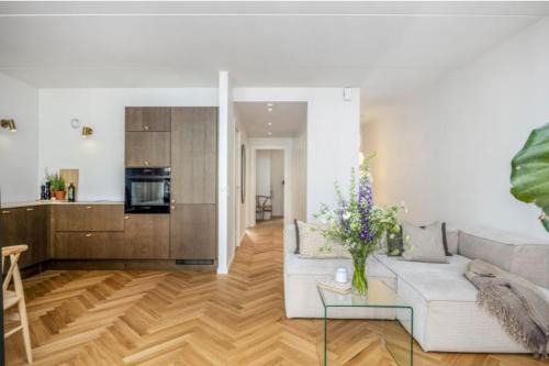 København V Apartment | Modern Central