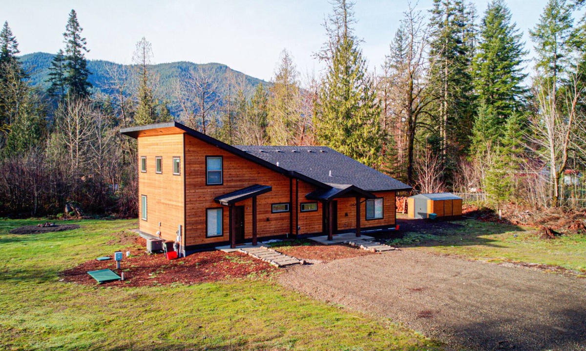 Brightwood Cabin | Modern Chalet Duplex - 2