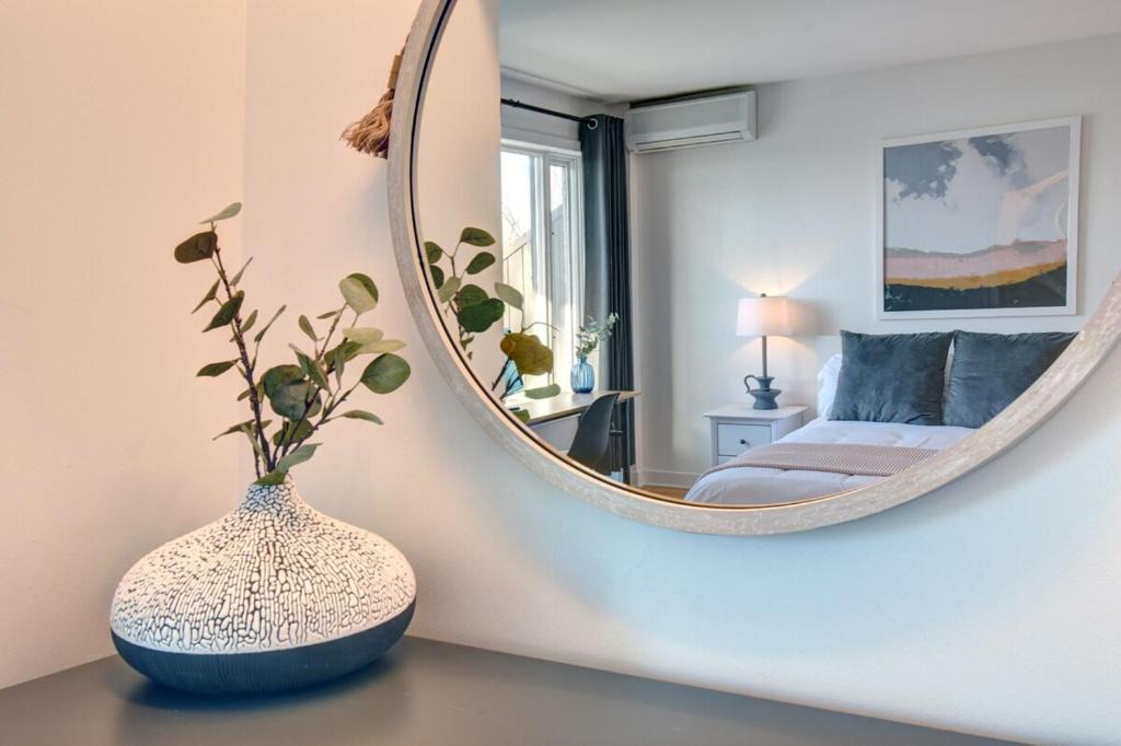 Mont-Tremblant Apartment | Modern Chalet Beautiful Lake Mountain View