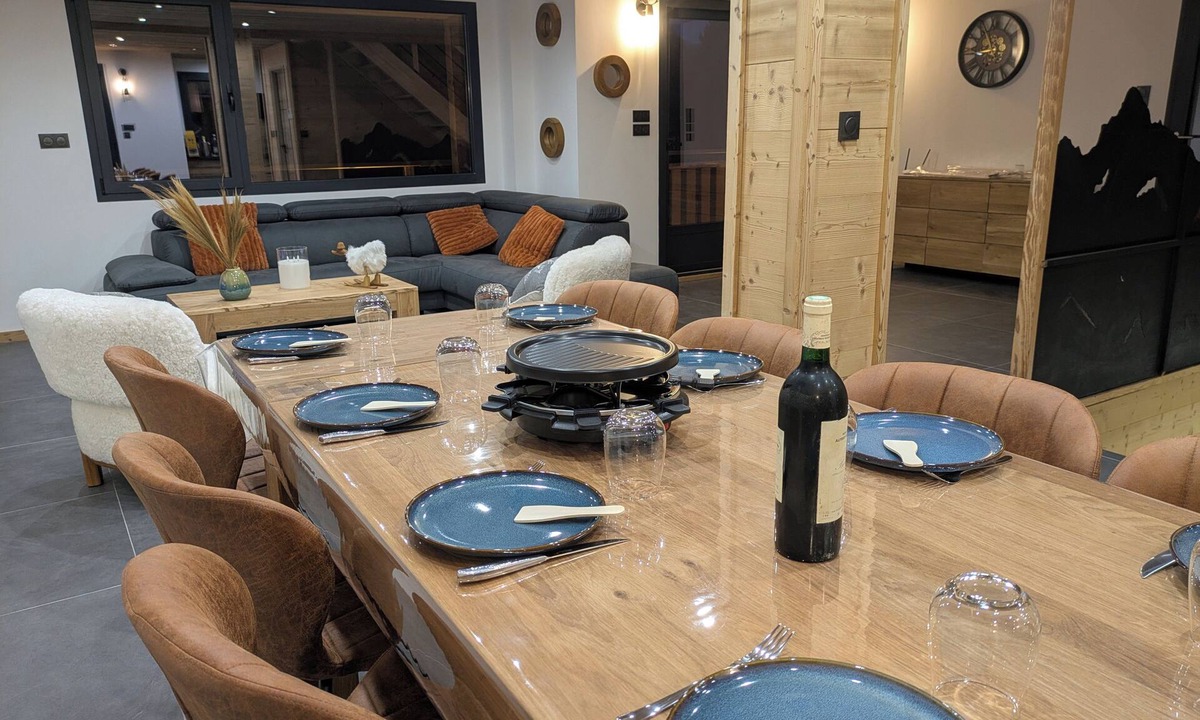 Le Chinaillon Ski Chalet | Modern chalet La Tanière with sauna in Le Chinaillon