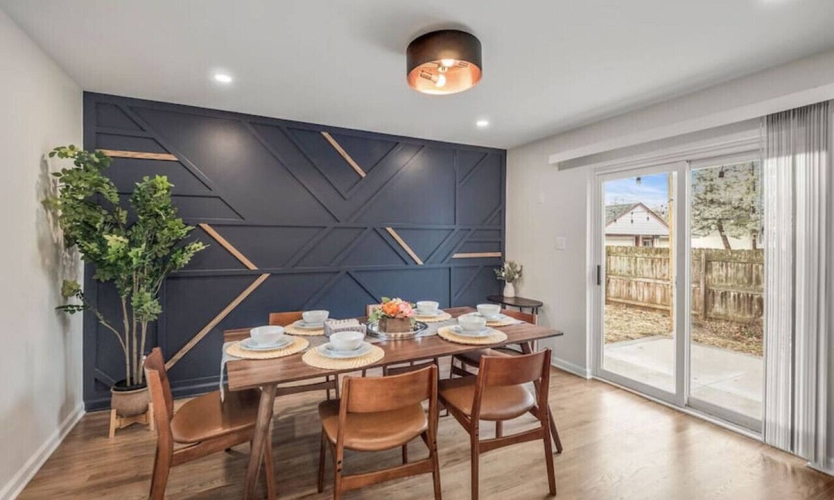 Royal Oak House | Modern Charmer | Finished Basement | Patio | Games