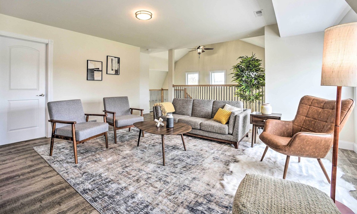 Athens House | Modern-Chic Athens Home - Fish, Ski & Swim!