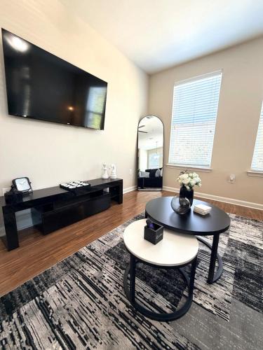 Addicks Apartment | Modern Comfort, 3-Bed Apartment with Balcony