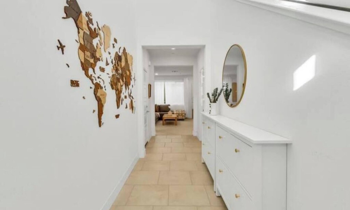 Elk Grove House | Modern Comfort: Elk Grove Edition