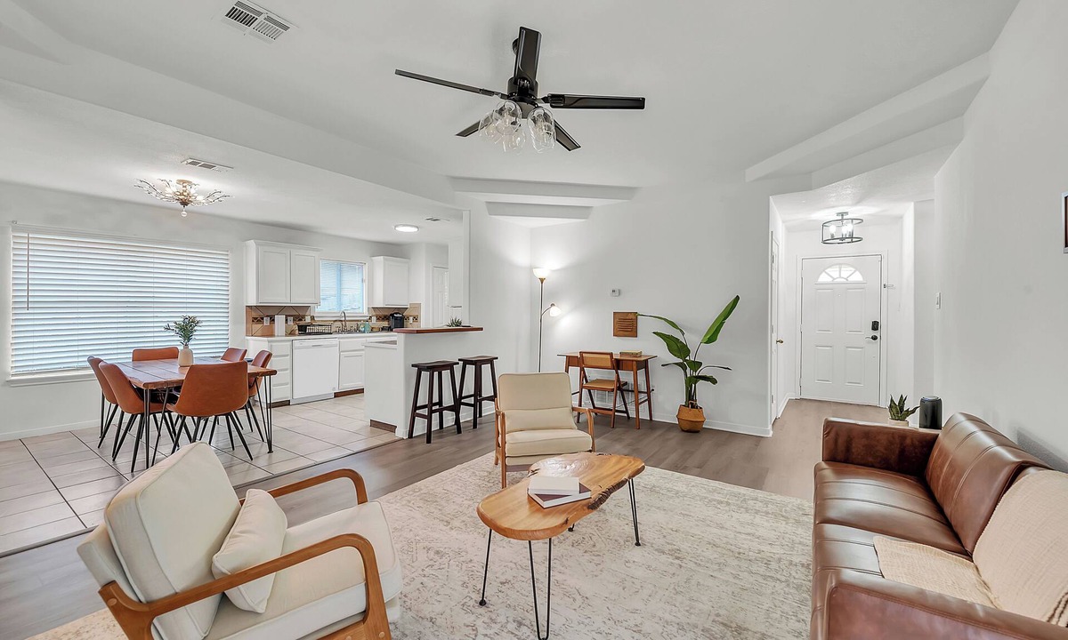 Copperas Cove House | Modern Comfort Haven Fire Pit Pet-Friendly 4-bedroom in Copperas Cove