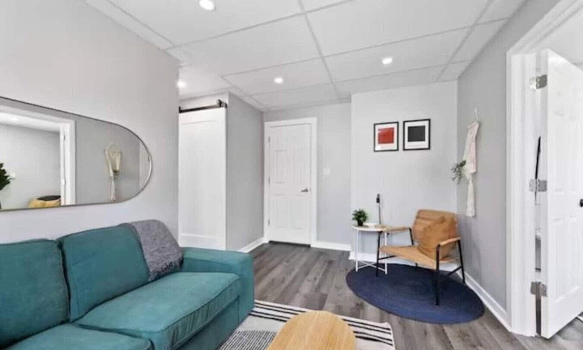 Walkerville Apartment | Modern Comfort in Walkerville | 2BR + WiFi + Parking