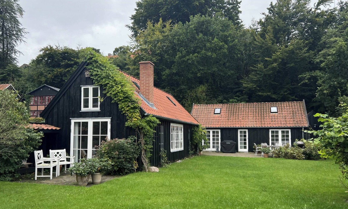 Lyngsbæk Strand House | Modern comfort with nostalgia in Mols