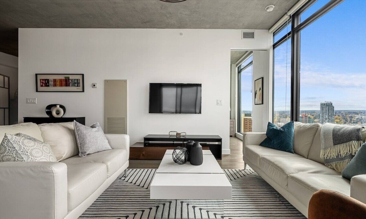 Connaught Apartment | Modern Comfort with Views, Parking, Office & AC