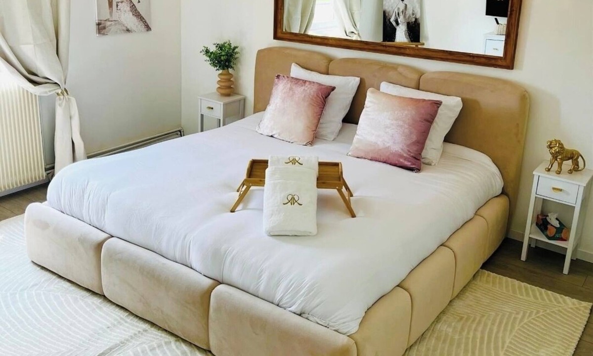 Maubeuge House | Modern, comfortable 2-bedroom gîte with whirlpool bath & sauna